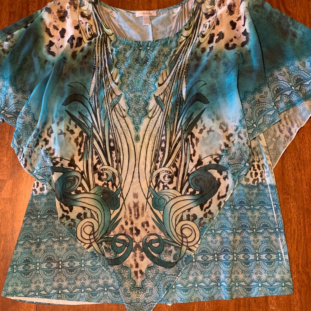 Dressbarn Overlay Top Size 1X